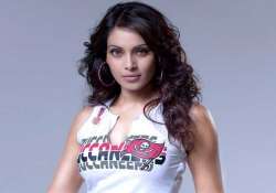 bipasha basu to introduce new season of aahat