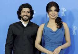 dil dhadakne do priyanka chopra sings with farhan akhtar