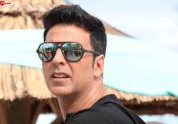 akshay kumar might play a homosexual character in rohit dhawan s dhishoom