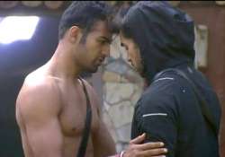 bigg boss 8 day 85 upen breaks down karishma praneet sonali upen nominated see pics