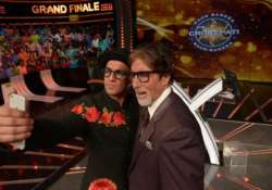 ranveer outdoes big b to be first choice of producers