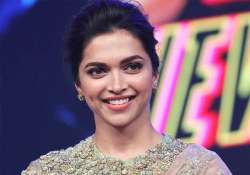 deepika padukone floored by her oldest fan