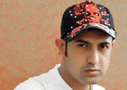 gippy grewal sings for dharam sankat mein