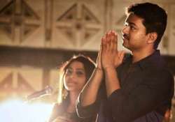 vijay assures release of kaththi on wednesday