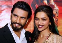 ranveer goes down on his knee for lady love deepika