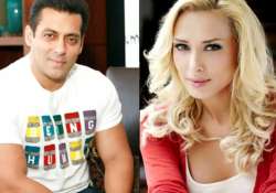 omg salman khan to introduce iulia vantur as his girlfriend at 50th birthday party