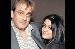 sanjay dutt denied us visa by consulate