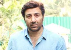 sunny deol gives punjabi lessons to child artist ruhanika