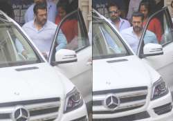 salman khan s jail sentence suspended bollywood celebrates see pics