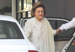 rishi kapoor s mother krishna raj kapoor hospitalised condition stable