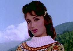 rip sadhana b town mourns veteran actress s death