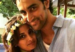 kunal kapoor naina bachchan leaked wedding pics