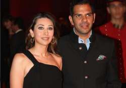 here s how karisma kapoor reacted when quizzed over her divorce with sunjay kapur