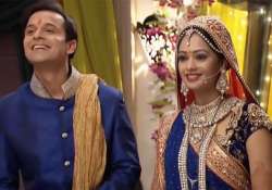 satrangi sasural brawl erupts at girish jahanvi s marriage