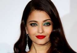 aishwarya rai bachchan s comeback film jazbaa a copy of a korean film seven days