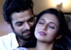 yeh hai mohabbatein raman ishita to get into bedroom romance