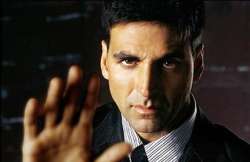 hollywood monkey slaps akshay kumar