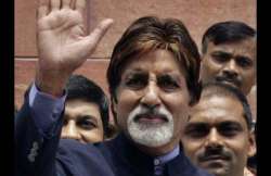 big b auctions lunch date bid reaches 6 lakhs on day 1