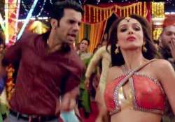 rajkummar dances with talented malaika in dolly ki doli