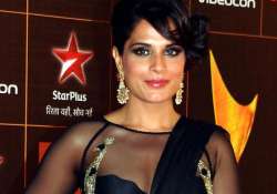 richa chadha voices against rowdy behaviour