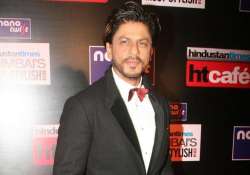 shah rukh khan receives bmc notice has seven days to demolish the ramp