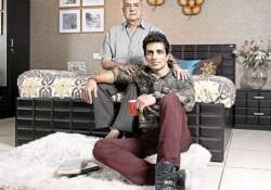 sonu sood shattered after his father s demise