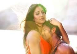 bang bang meherbaan song review hrithik katrina shows passionate love amid soothing music watch video