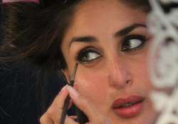 kareena reveals her fashion secrets in her new book