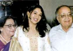 madhuri dixit s father passes away