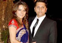 mohit suri wishes wife udita goswami happy anniversary via twitter