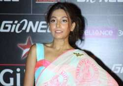 monica dogra to play third wheel in a short film