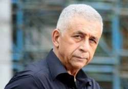 naseeruddin shah does charlie ke chakkar mein for free