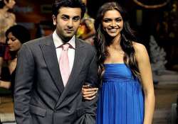 no awkwardness with ranbir says deepika