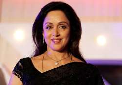 no need for big heroines to do item numbers says hema malini