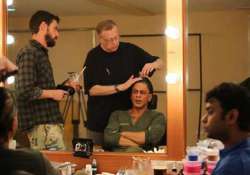 shah rukh gets fan look from oscar winning make up artist greg cannom view pics