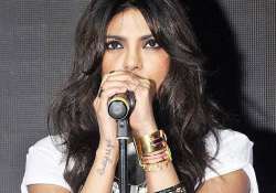 priyanka chopra wants to sing in hindi now see pics