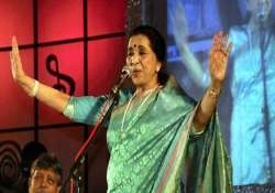 raj thackeray slams asha bhosle for working with pak artistes