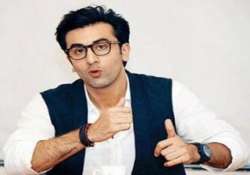 ranbir stalls shoot for injured make up man