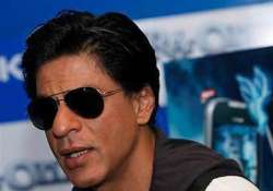 srk goes back to university