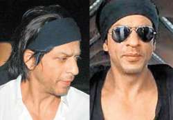 srk wears a headband