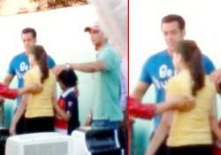 salman khan spotted on the sets of phata poster nikla hero view pics