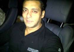 salman goes to us for treatment