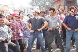 salman khan makes crew dance to dabangg title song