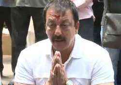 sanjay dutt arrives in madhya pradesh to visit temple