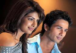 shahid kapoor cheers for priyanka chopra