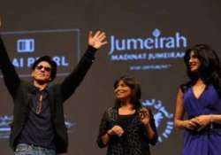 shahrukh priyanka promote don 2 in dubai