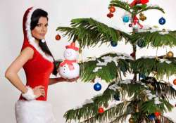 sherlyn chopra becomes santa claus for street kids