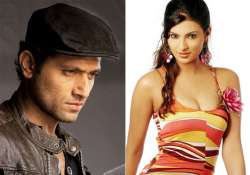 shiney ahuja made indecent advances to sayali bhagat