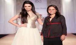 shradda kapoor walks the ramp