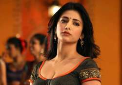 shruti haasan croons dubstep number for race gurram